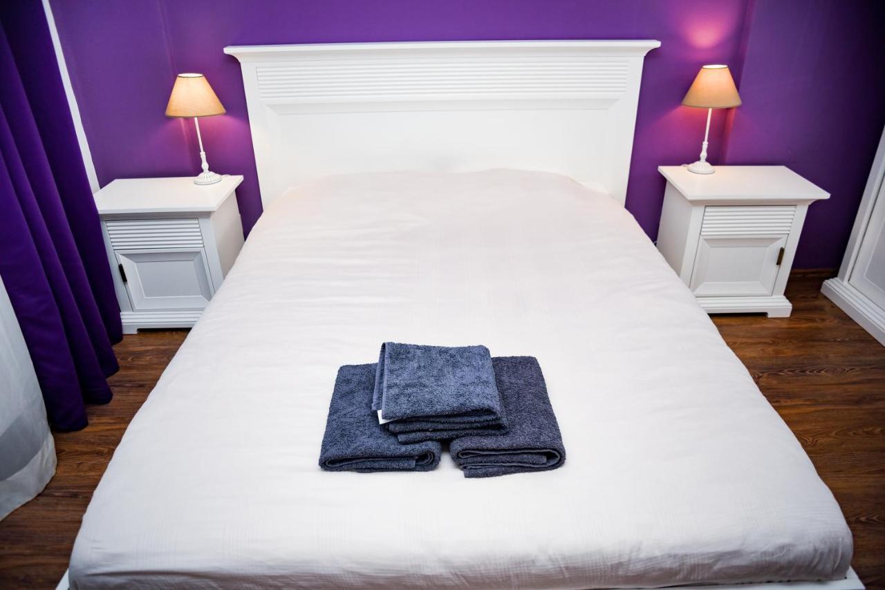 Lovely 1bedroom With Balcony And Parking Apartment *
