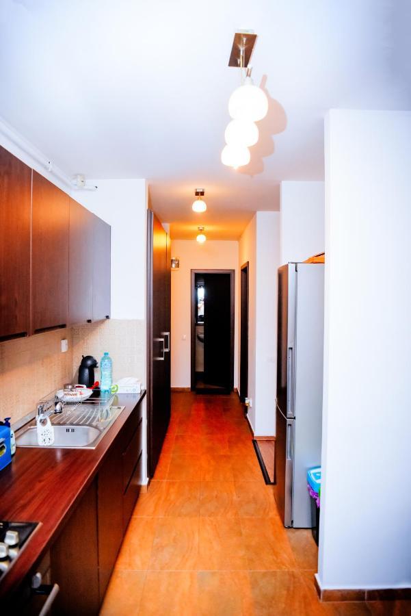 Lovely 1bedroom With Balcony And Parking Apartment *