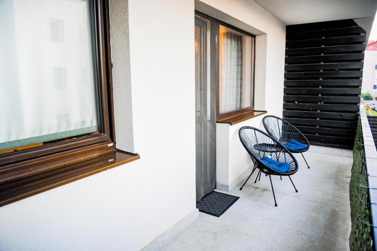 Apartment Lovely 1bedroom With Balcony And Parking *