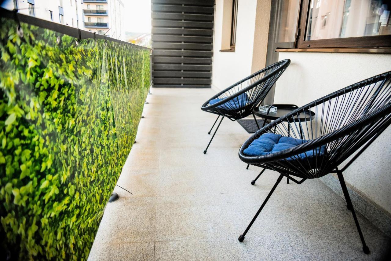 Căn hộ Lovely 1bedroom With Balcony And Parking